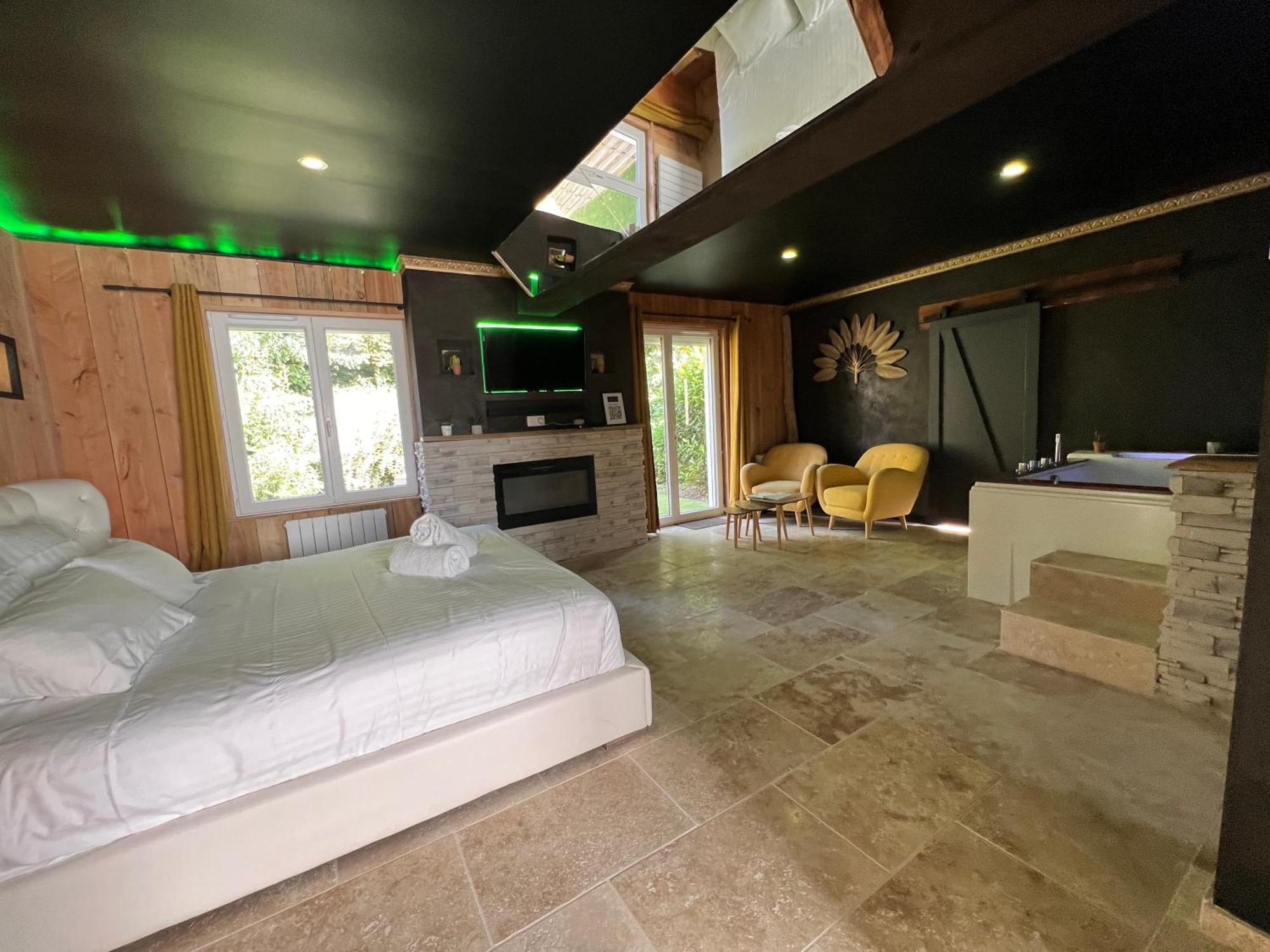 Le Lodge Des Charmes 5 Etoiles Leves Exterior foto